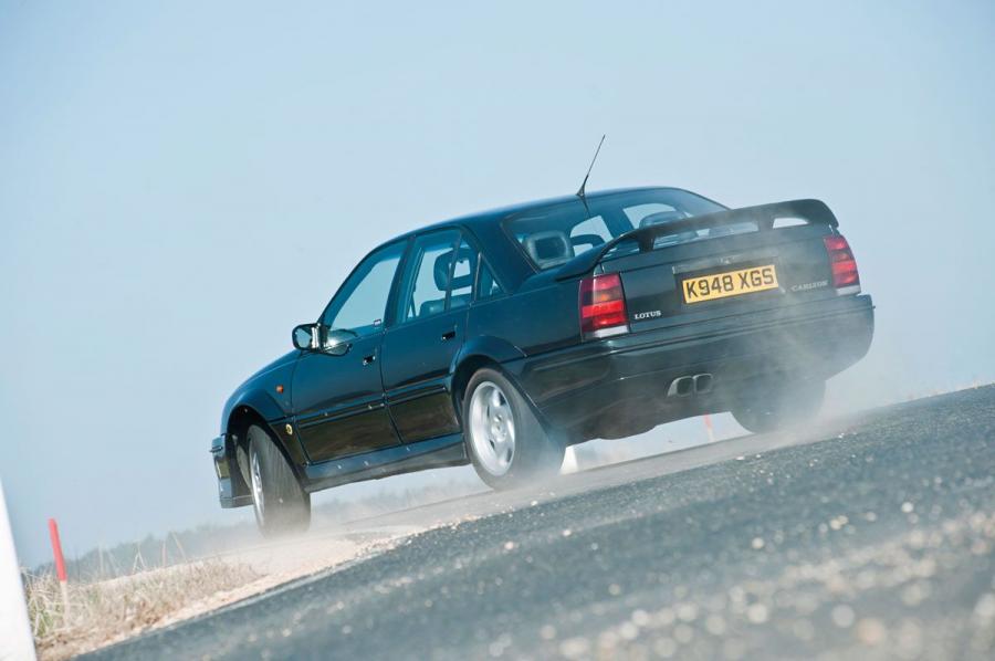  Vauxhall Omega Lotus by Carlton 1990 года  (фото 2 из 34)